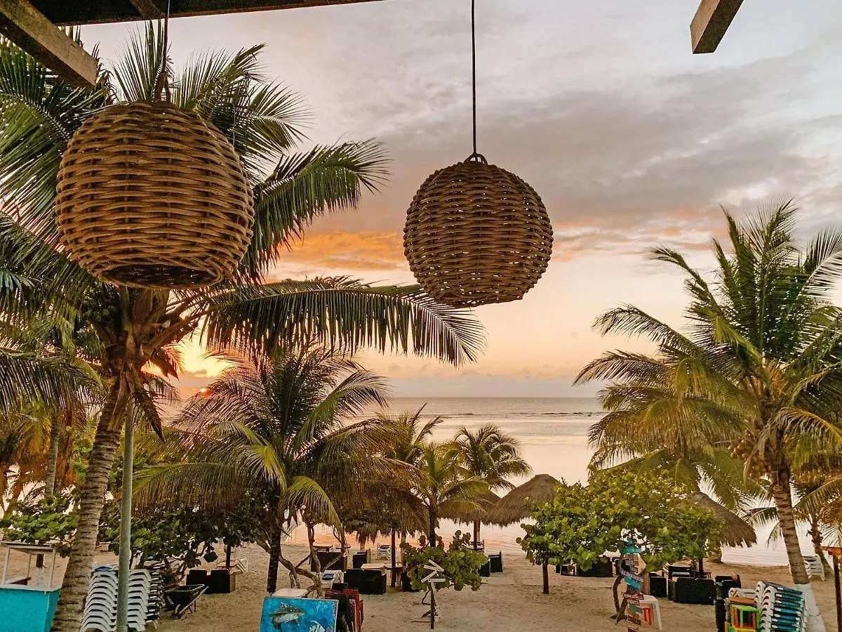 El Fuerte Beach Apartments Mahahual