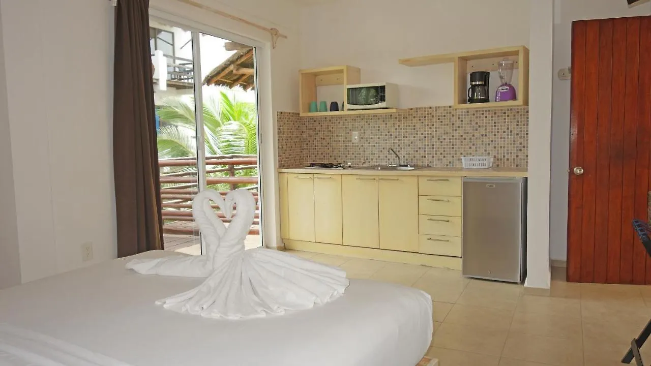 Hotel El Fuerte Beach Apartments Mahahual