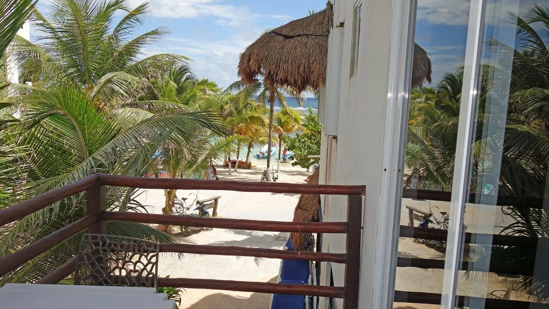 Hotel El Fuerte Beach Apartments Mahahual